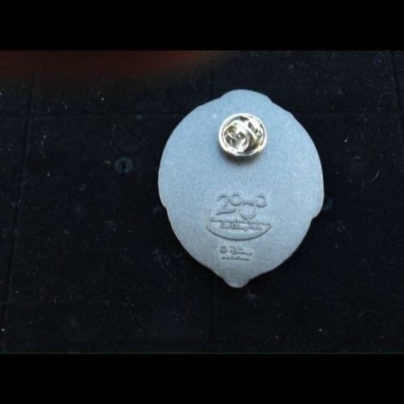 Disney Framed Maleficent Walt Disney World Collectible Pin From 2000 - Picture 3 of 7